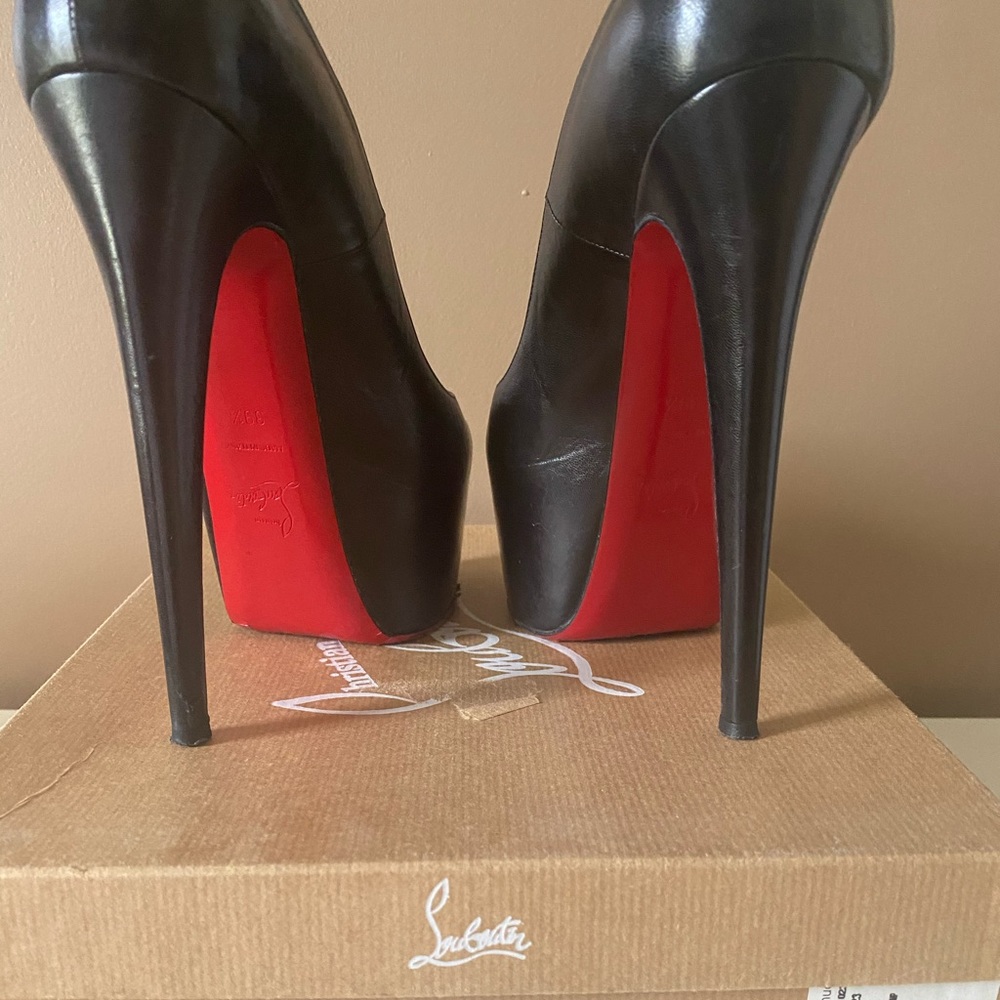 SOLD!!! Christian Louboutin